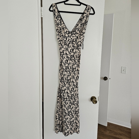 Free People Womens size 0 Dress floral midi Oh la la sleeveless NWOT - Picture 1 of 7
